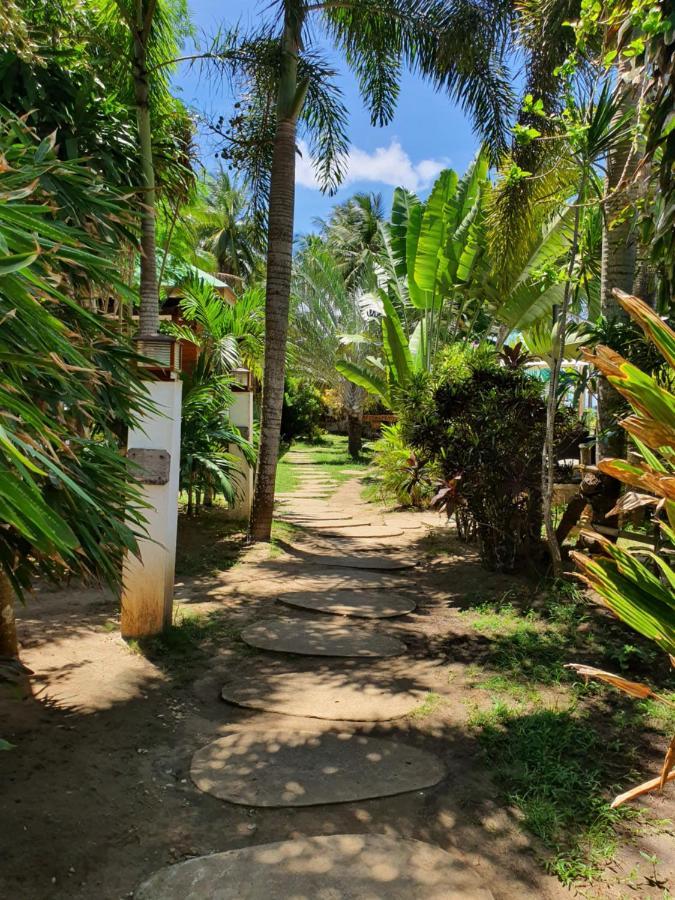 Charisma Beach Resort Siquijor Bagian luar foto