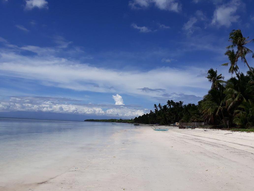 Charisma Beach Resort Siquijor Bagian luar foto